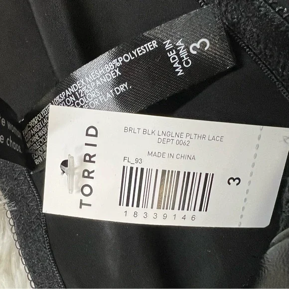 TORRID BRALETTE VEGAN LEATHER AND LACE BLACK PLEATHER BRA - Picture 3 of 5